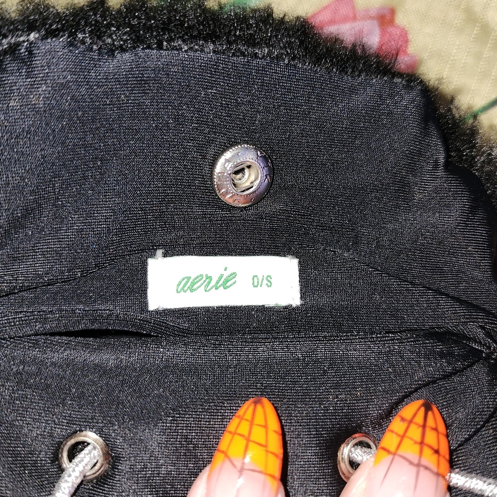 NWT Aerie Fuzzy Crossbody Bag - Picture 3 of 3